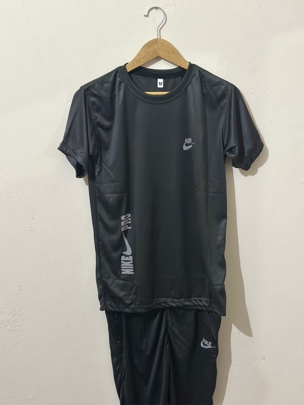 Nike-Style Gym Tracksuit - Image 4