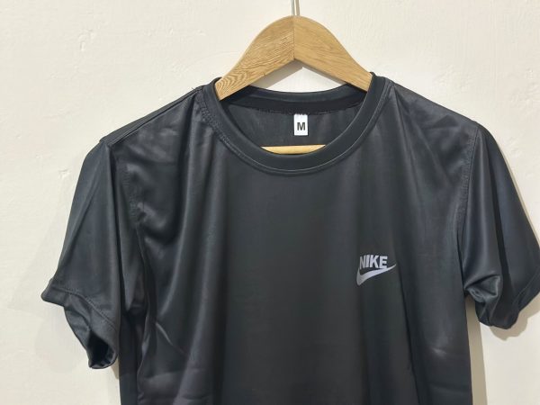 Nike-Style Gym Tracksuit - Image 5